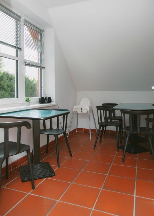 Gaestehaus Vigliarolo Gewerblich Jedes Zimmer Eigenes Bad Gemeinschaftskueche Elmshorn Luaran gambar