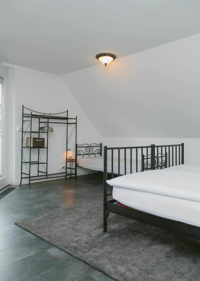 Gaestehaus Vigliarolo Gewerblich Jedes Zimmer Eigenes Bad Gemeinschaftskueche Elmshorn Luaran gambar