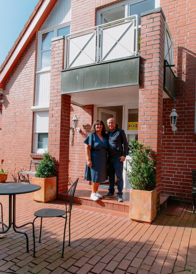 Gaestehaus Vigliarolo Gewerblich Jedes Zimmer Eigenes Bad Gemeinschaftskueche Elmshorn Luaran gambar