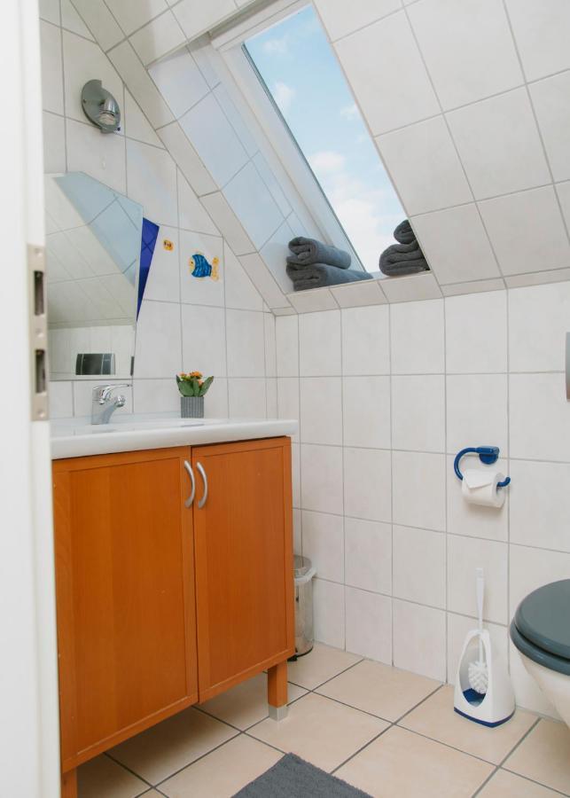 Gaestehaus Vigliarolo Gewerblich Jedes Zimmer Eigenes Bad Gemeinschaftskueche Elmshorn Luaran gambar
